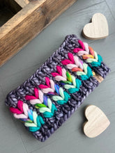 Load image into Gallery viewer, The Heartbreaker Earwarmer with bonus coffee cozy digital knitting super bulky PATTERN