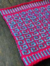 Load image into Gallery viewer, The Curlicue Cowl Knitting PATTERN mosaic colorwork