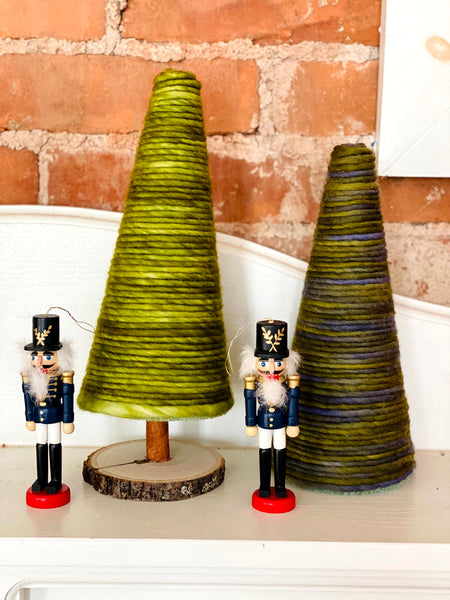 10 minute DIY Luxurious Table top holiday decor Yarn Tree