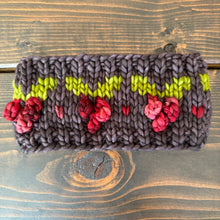 Load image into Gallery viewer, Jingleberry Earwarmer KNITTING KIT super bulky weight colors holiday festive Malabrigo
