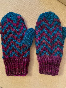 Hand knit merino wool mittens zigzag fun women adult warm winter fashion soft teens valentine gift