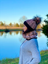 Load image into Gallery viewer, Luxury hand knit Black pink cowl winter accessories warm neck fashion fall cozy
